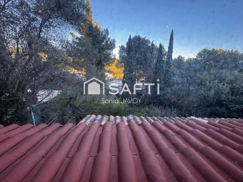 Villa - 304 m² - 8 pièces