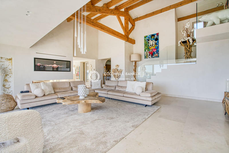 Villa - 380 m² - 7 pièces