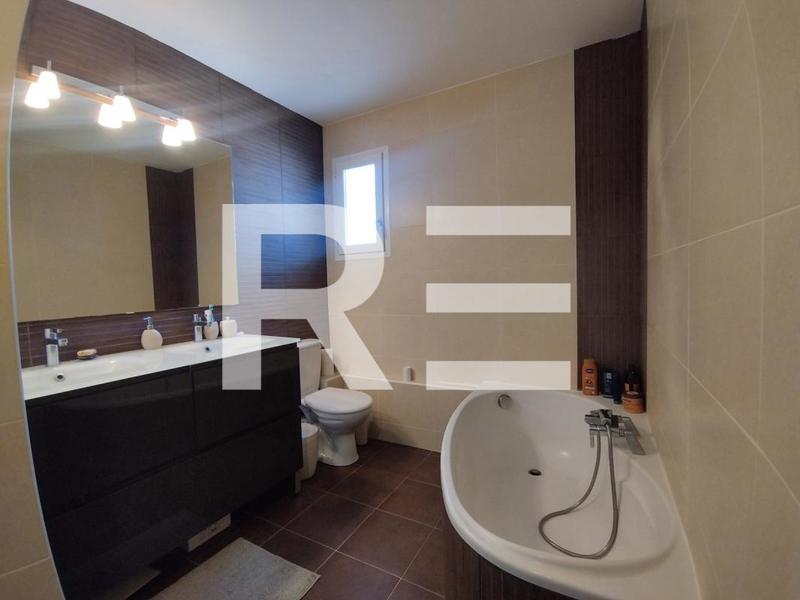 Maison - 108 m² - 4 pièces