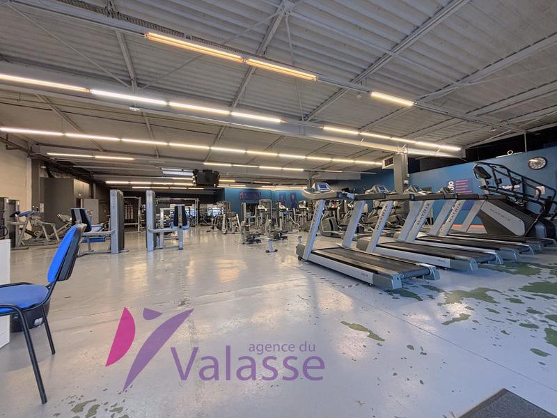 Local commercial - 920 m²