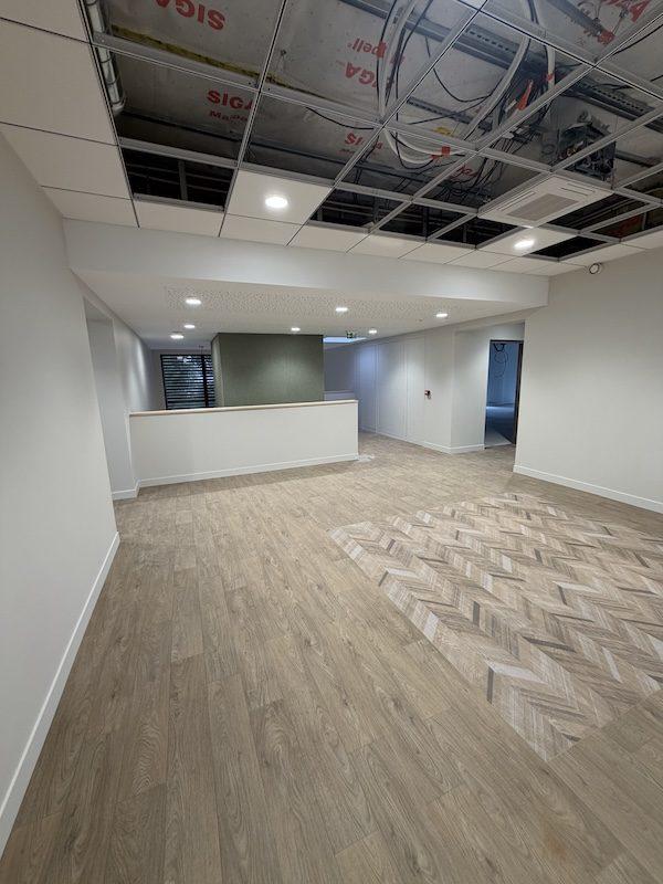 Local commercial - 630 m² - 4 pièces