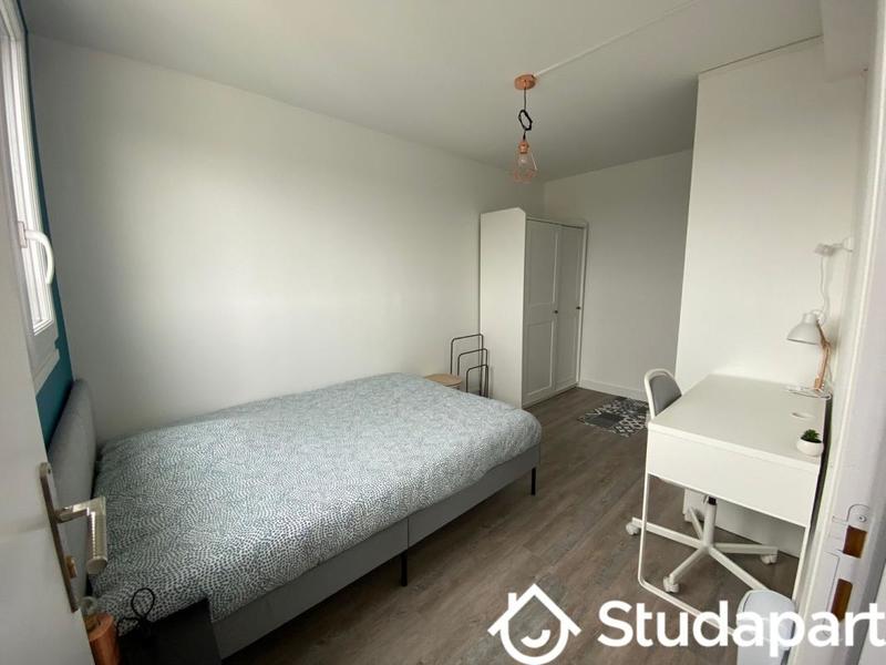 Chambre - 13 m² - 1 pièce