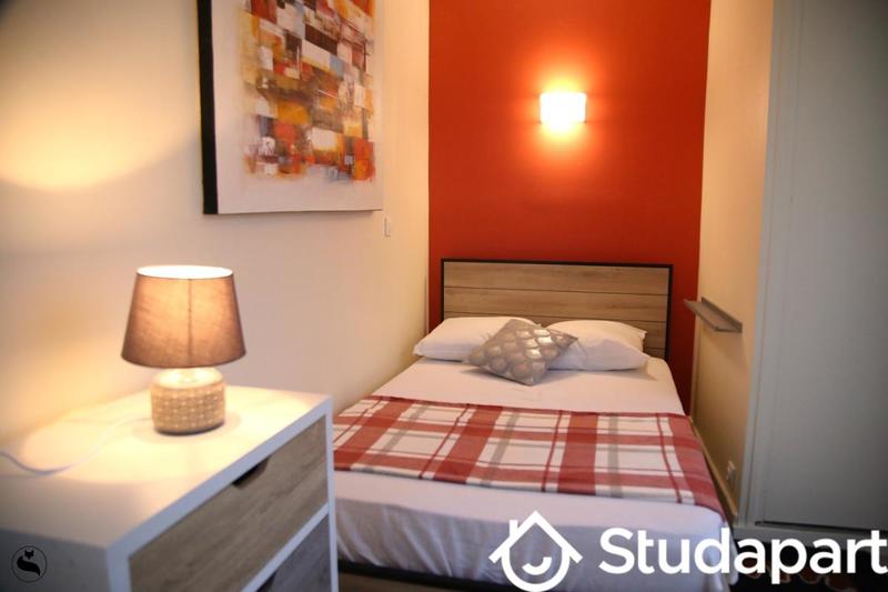 Chambre - 10 m² - 1 pièce