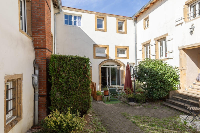 Appartement - 99 m² - 4 pièces