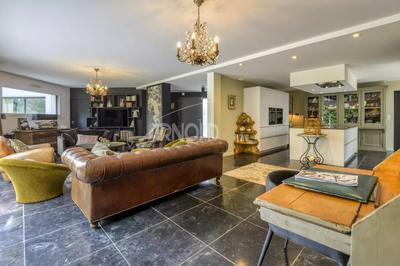 Maison - 191 m² - 8 pièces