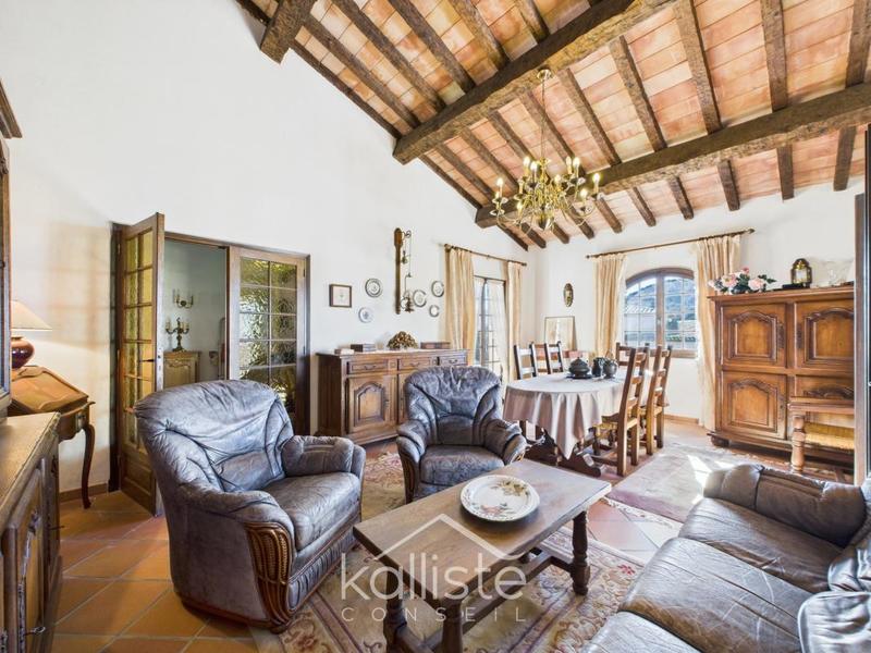 Maison - 166 m² - 6 pièces