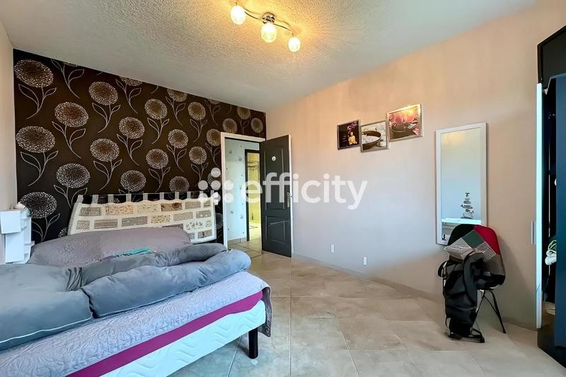 Villa - 195 m² - 8 pièces