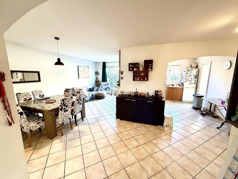 Maison - 135 m² - 6 pièces