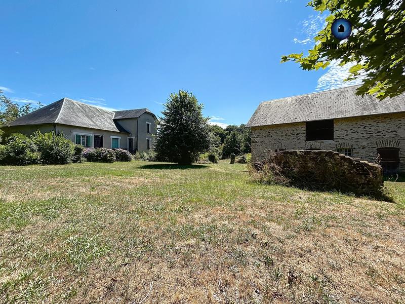 Maison ancienne - 162 m² - 8 pièces