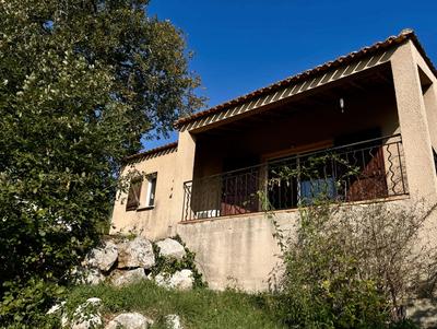 Villa - 105 m² - 6 pièces