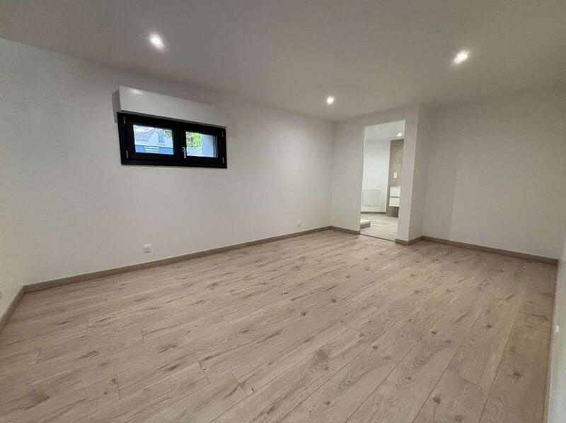 Maison - 180 m² - 5 pièces