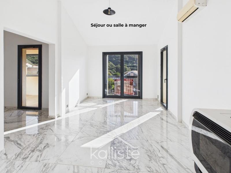 Appartement - 89 m² - 5 pièces