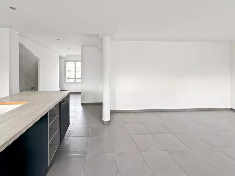 Appartement - 90 m² - 4 pièces