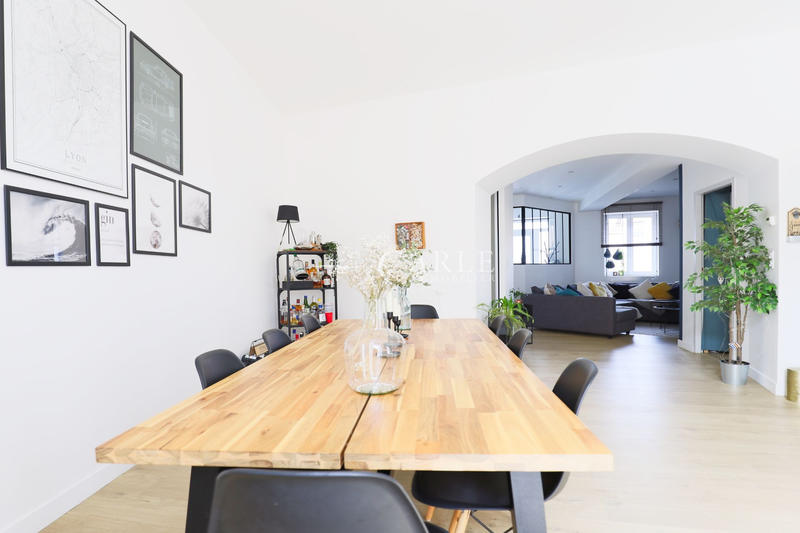 Appartement - 153 m² - 6 pièces