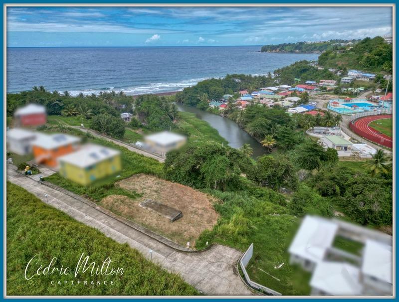 Terrain constructible - 1 232 m²