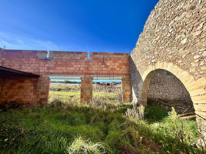 Mas - 700 m² - 10 pièces