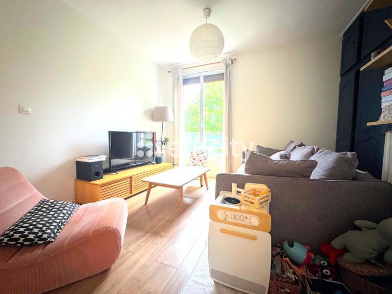 Appartement ancien - 112 m² - 5 pièces