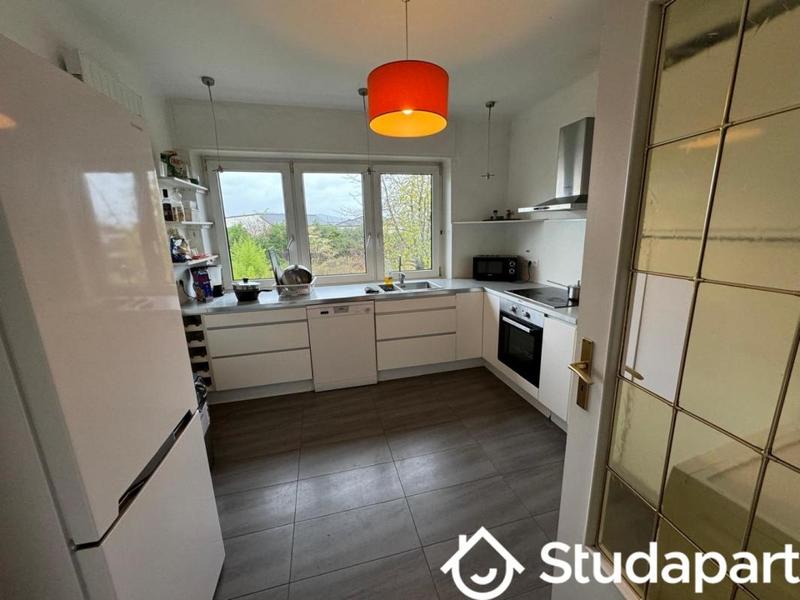 Chambre - 9 m² - 1 pièce