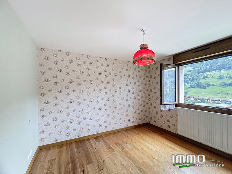 Maison - 260 m² - 6 pièces