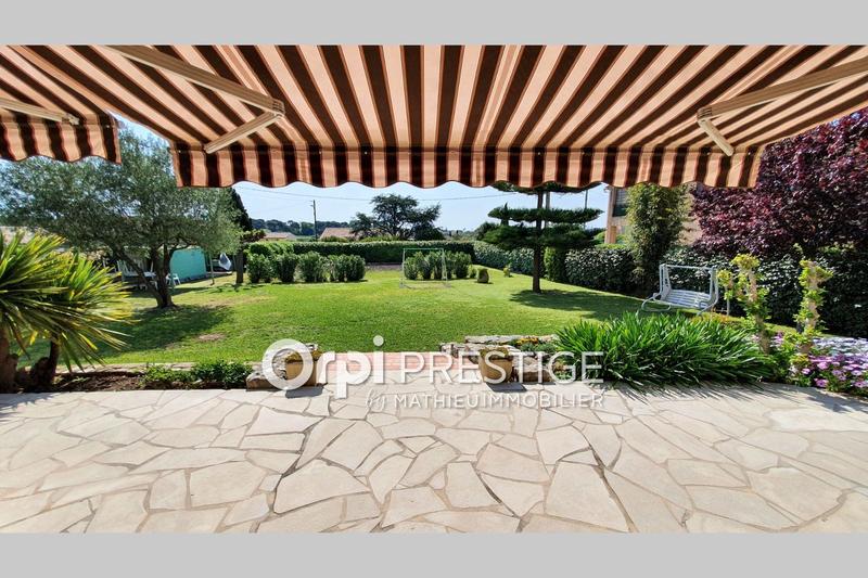 Villa - 245 m² - 8 pièces