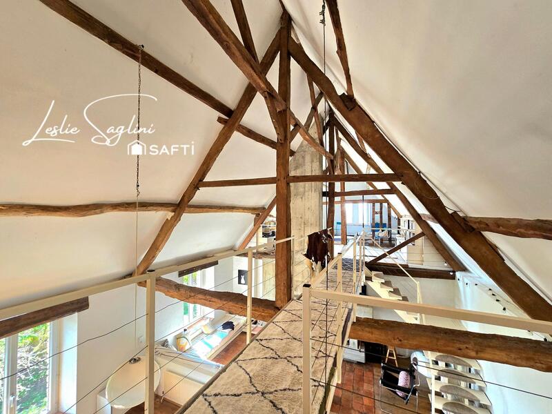 Maison - 260 m² - 9 pièces