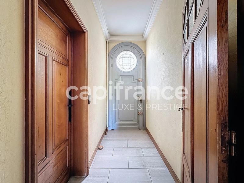 Maison de ville - 181 m² - 9 pièces