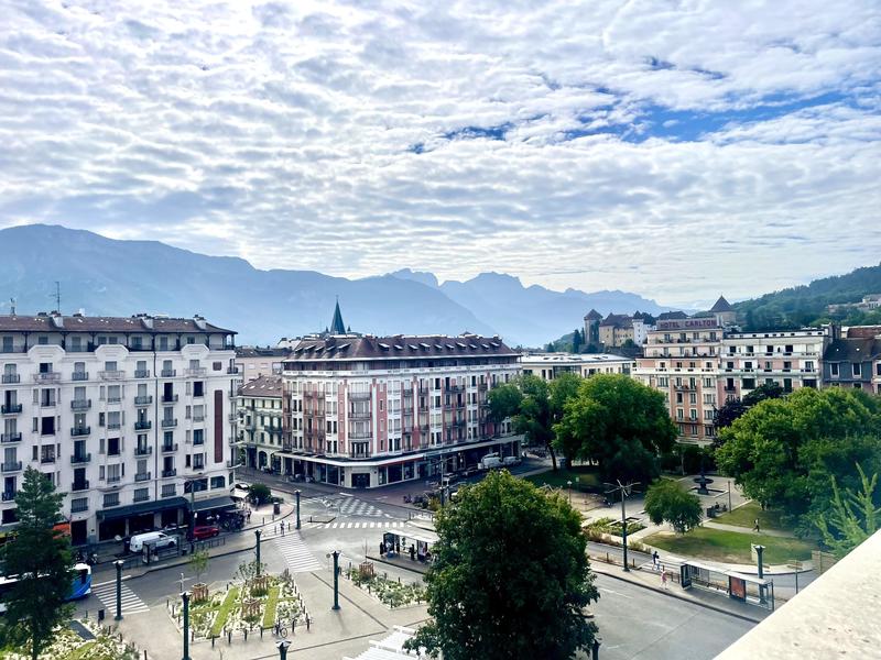 Appartement - 95 m² - 4 pièces