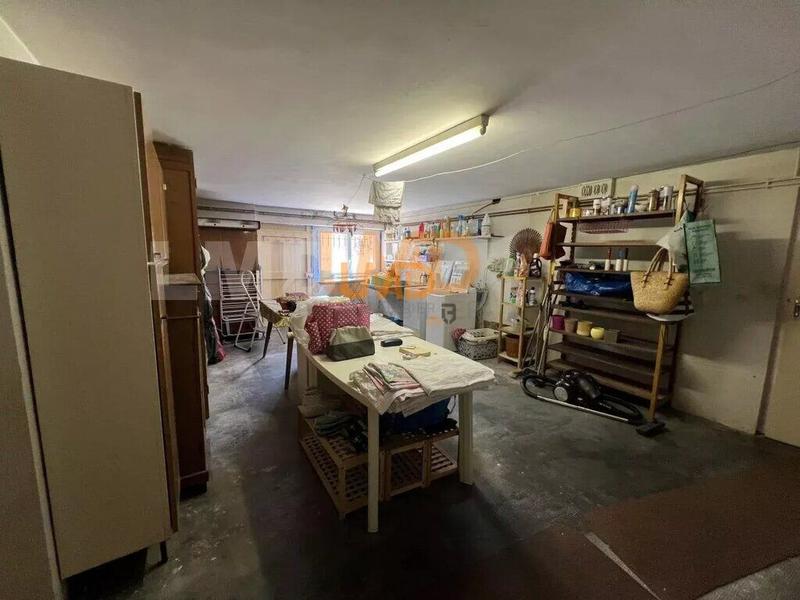 Villa - 237 m² - 8 pièces