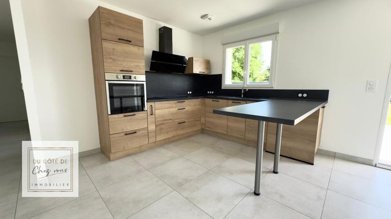 Maison - 93 m² - 5 pièces