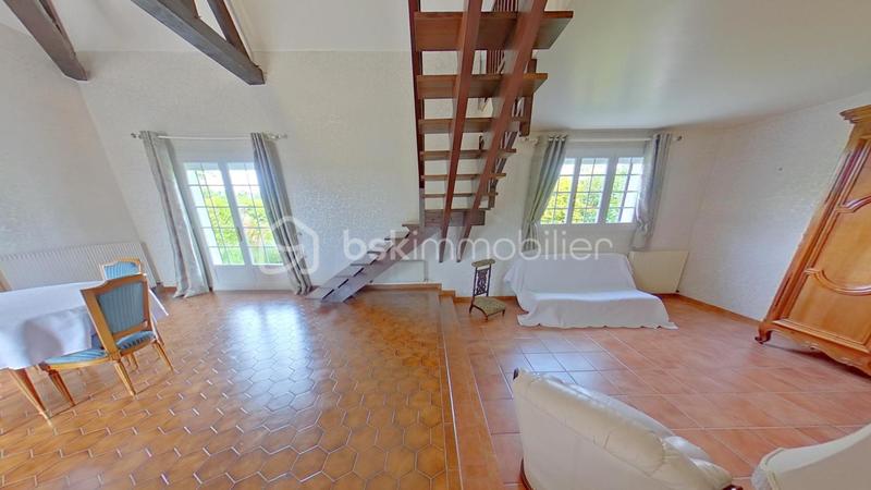 Maison traditionnelle - 140 m² - 5 pièces