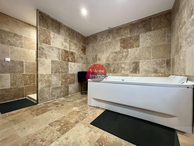 Maison - 150 m² - 4 pièces