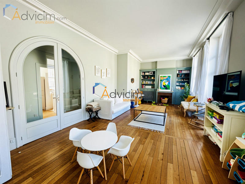 Appartement - 165 m² - 5 pièces