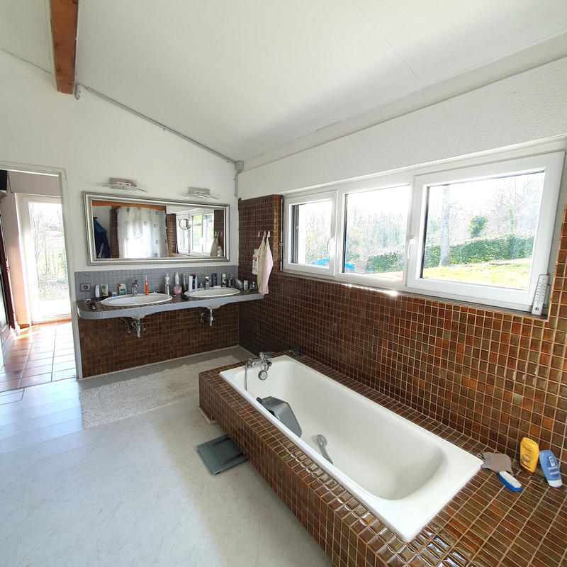 Maison - 142 m² - 5 pièces