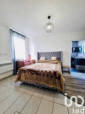 Maison - 168 m² - 10 pièces