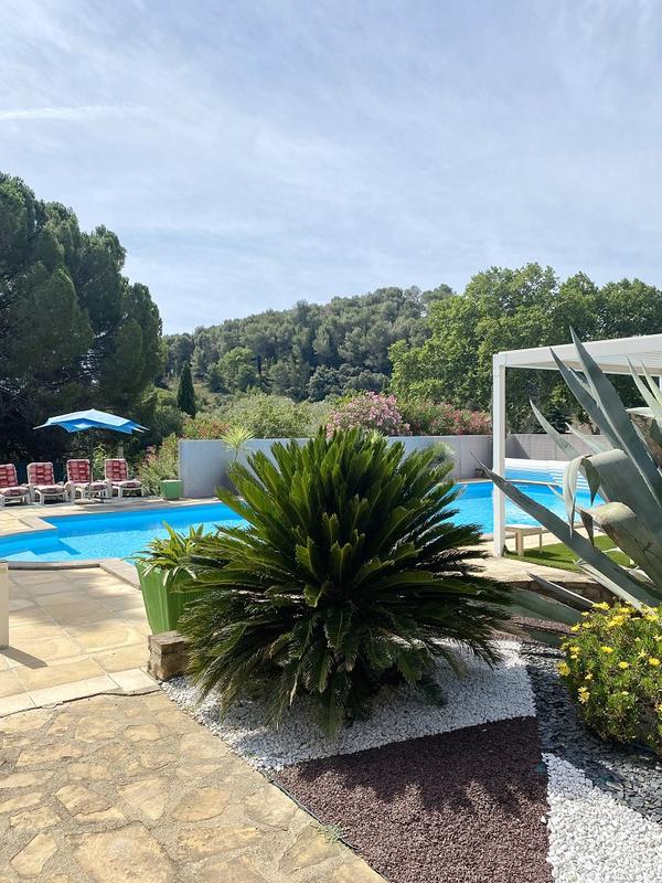 Villa - 210 m² - 8 pièces