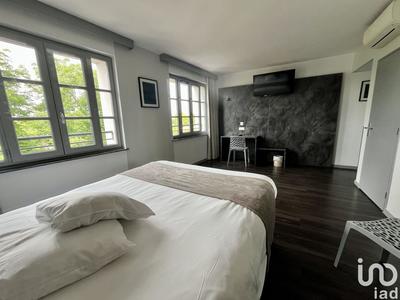 Local commercial - 1 500 m²