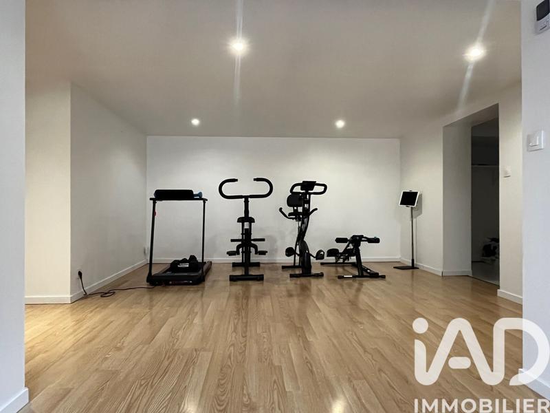 Maison - 210 m² - 8 pièces