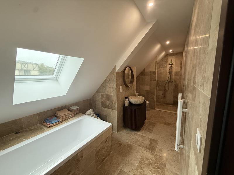 Maison traditionnelle - 140 m² - 6 pièces