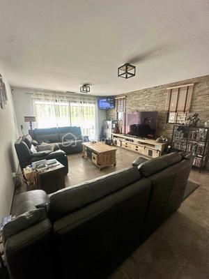 Maison - 248 m² - 11 pièces