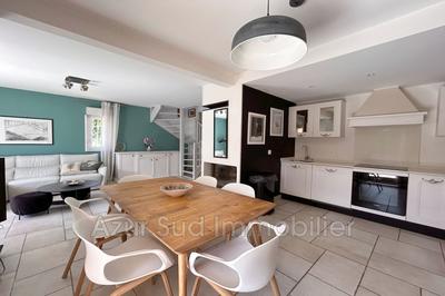 Maison - 93 m² - 4 pièces