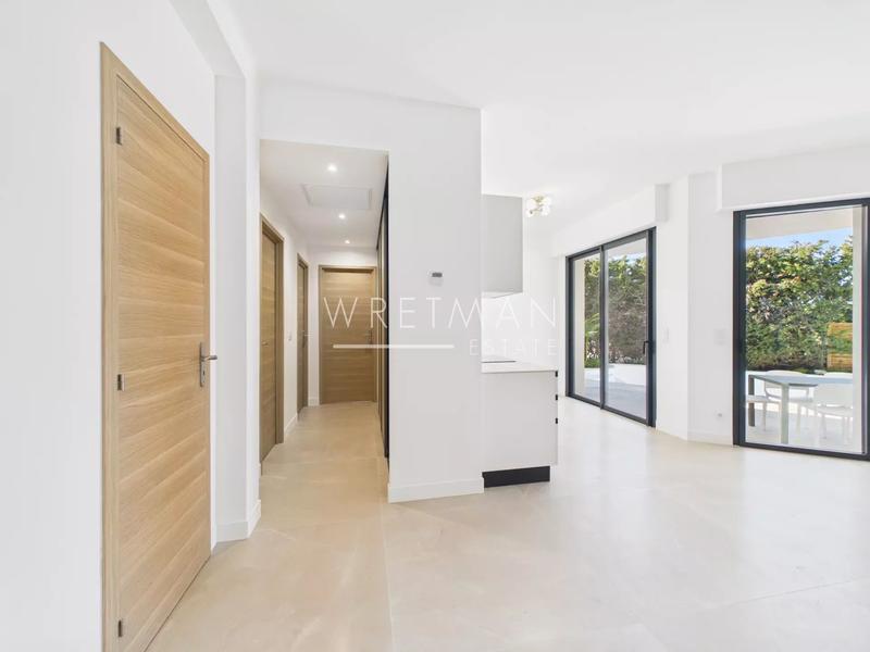 Villa - 212 m² - 6 pièces