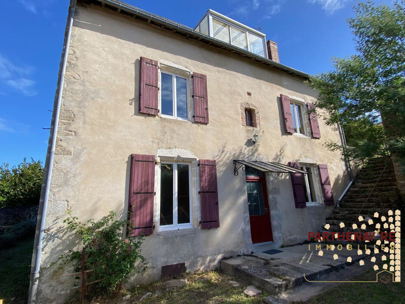 Maison ancienne - 227 m² - 6 pièces