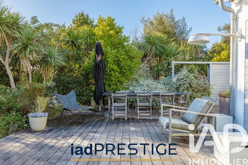 Maison - 257 m² - 8 pièces