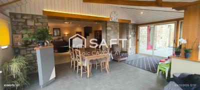 Maison - 200 m² - 8 pièces