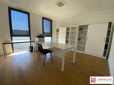 Bureau - 274 m²