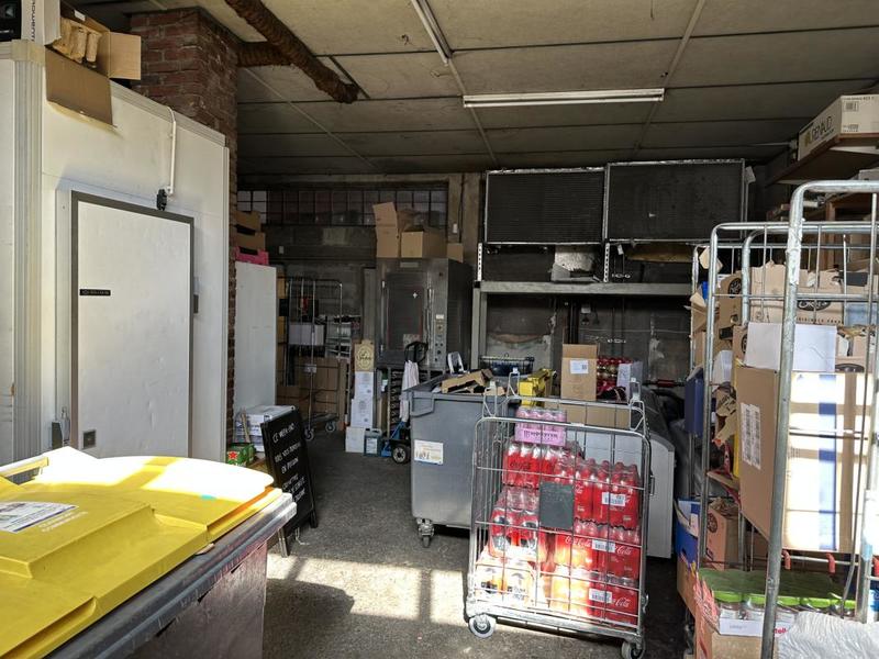 Fonds de commerce - Local commercial - 220 m²