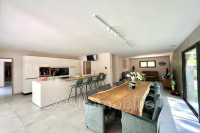 Villa - 145 m² - 5 pièces