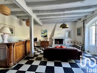 Maison - 180 m² - 10 pièces