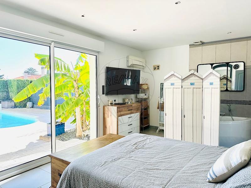 Villa - 216 m² - 8 pièces