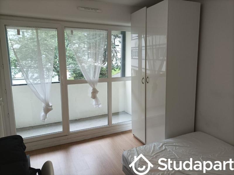 Chambre - 11 m² - 1 pièce